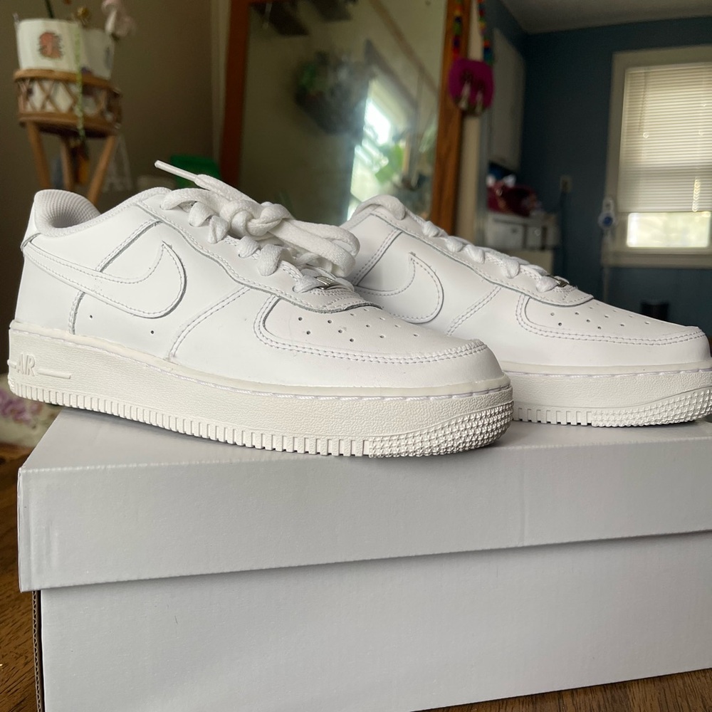 Nike White Low-Top Leather Sneakers